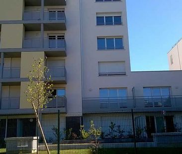 Location Appartement 2 pièces 37m² LE MEE SUR SEINE 77350 - Photo 2