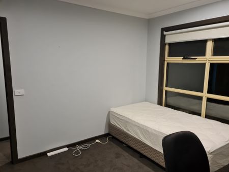 Mount Waverley - Photo 2