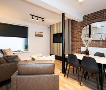 1 bedroom in a flat share to rent - Photo 1