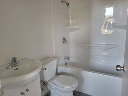 For Lease - 4 Front Street Unit# D, Trent Hills, Ontario - Photo 4