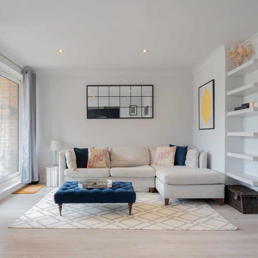 Cheryls Close, Fulham, SW6, London - Photo 1