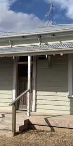 Country Living - Photo 3