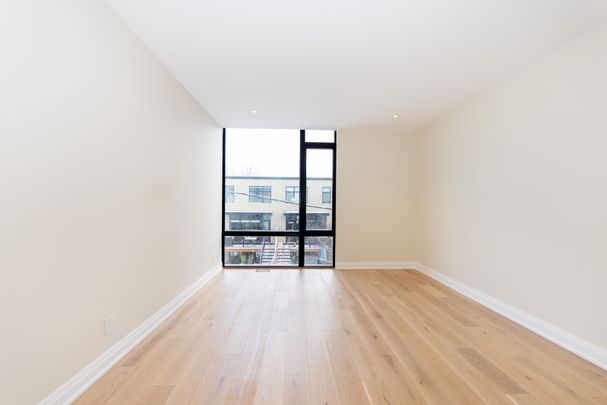 For Lease - 577 Melbourne Avenue, Carlingwood - Westboro and Area, Ontario - Photo 1