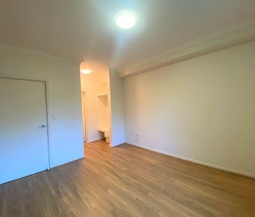 2 Bedroom Apartment with Timber Flooring - Photo 6