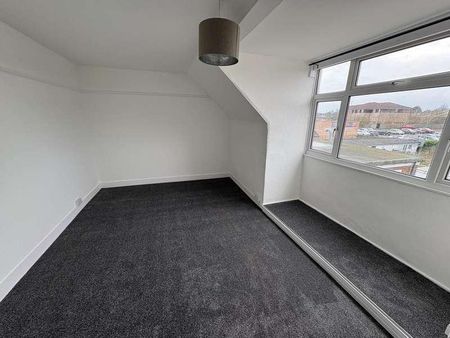 Darkes Lane, Potters, EN6 - Photo 2