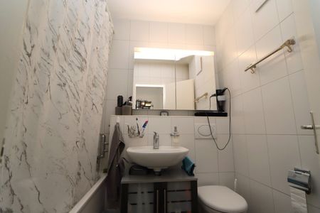 Attractive 3-room apartment with balcony in Ostermundigen - Photo 4