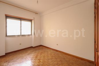 Apartment T3 / Torres Vedras, Santa Maria, São Pedro e Matacães