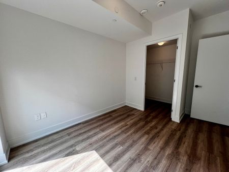 For Lease - 2450 Old Bronte Road Unit# 518, Oakville, Ontario - Photo 2