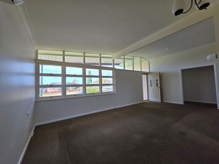 Charming 3-Bedroom Home Close to Town & Sporting Fields - Photo 2