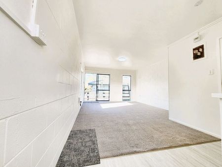 Newly renovated 1-Bedroom - Photo 3