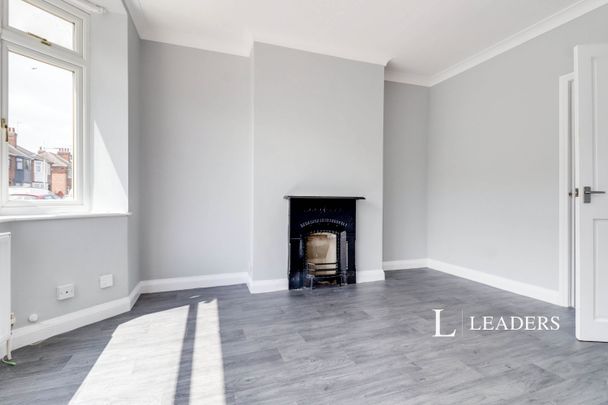 3 bedroom house to rent Limehurst Avenue, Loughborough, LE11 - Photo 1