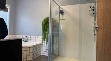 1/8 Wickstead Place, Massey - $599pw - Photo 5