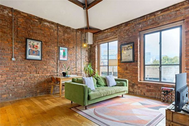 AVAILABLE NOW! | One Double Bedroom with Mezzanine | Split Level | Abundance of Character and Light | Ideally located in Manchester's Northern Quarter! - Photo 1