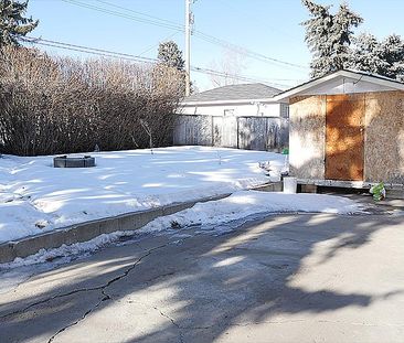 TWO BDRMS MAINFLOOR FOR RENT IN RADISSON HEIGHTS! - Photo 3