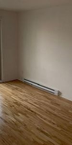 4 1/2 - Laval - 1 400 $/mois - Photo 3