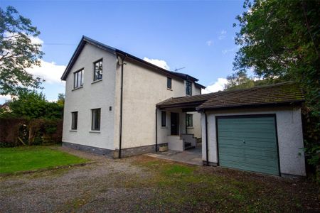 4 bedroom detached house to rent - Photo 5