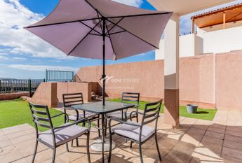 Chalet adosado · Alquiler a largo plazo ·