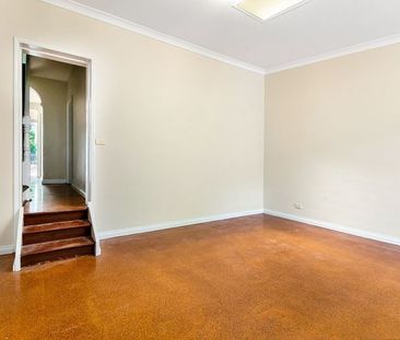 35 Probert Street, Camperdown NSW 2050 - House For Rent | Domain - Photo 6
