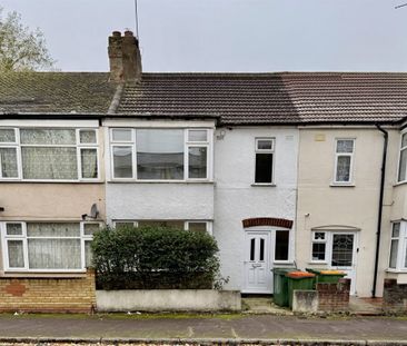 2 bed House Grantham Road, Manor park, E12 - Photo 6