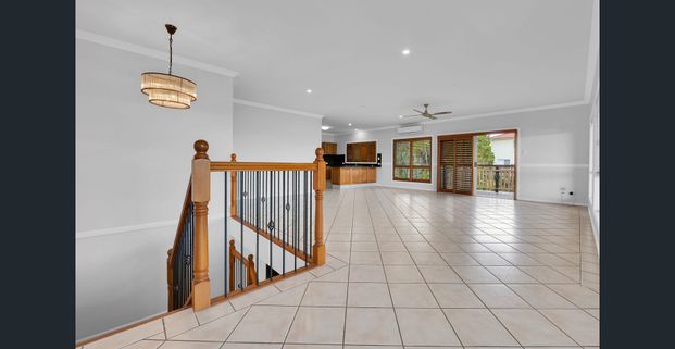 LARGE FAMILY HOME - your peaceful escape. - Photo 1