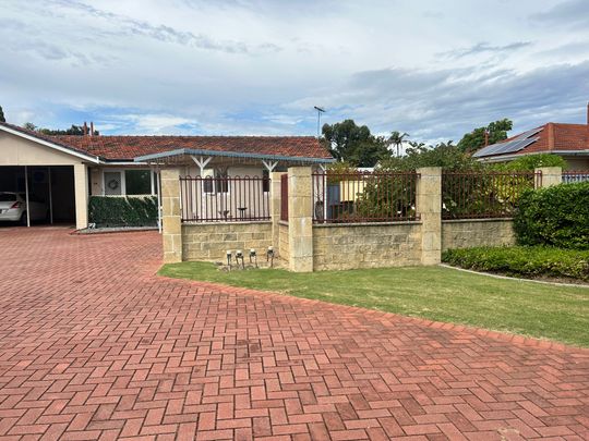 Balga - Photo 1