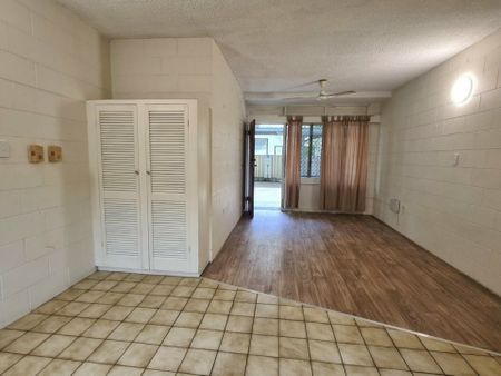 INNER CITY LIVING!!!! - Photo 3