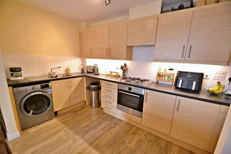 Hamworthy, BH15 - Photo 3