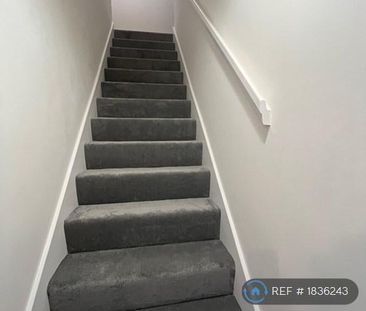 2 bedroom maisonette to rent - Photo 3