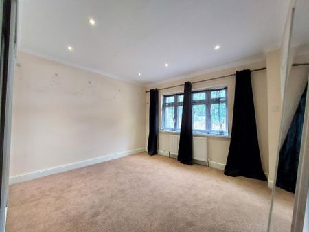 4 bedroom detached house to rent - Photo 5