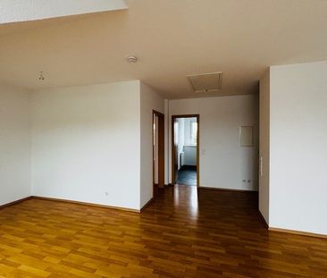 Helle 2-Zimmer-Dachgeschosswohnung freut sich auf Ihren Einzug - Photo 1