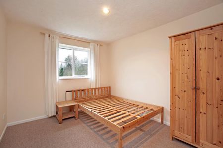 2 bedroom maisonette to rent - Photo 2