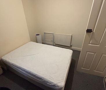 Room in a Shared House, St. Martins Place, BN2 - Photo 3