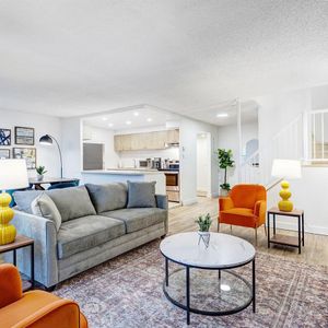 1 Bedroom - 350 Rue Prince-Arthur Ouest, Montréal - Photo 2