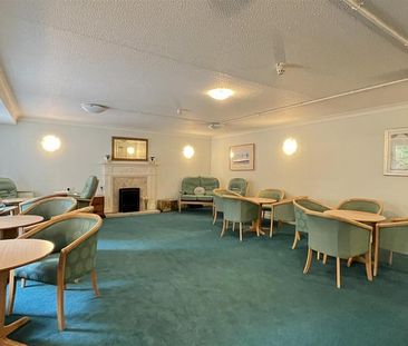 1 bedroom retirement property to rent - Photo 6