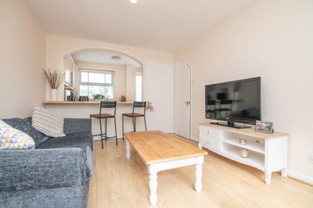 2 bedroom terraced house to rent - Photo 2