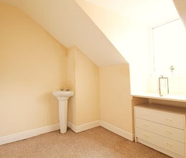 1 bedroom in a house share to rent - Photo 6