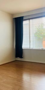 LIGHT, BREEZY AND SECURE APARTMENT - Photo 3