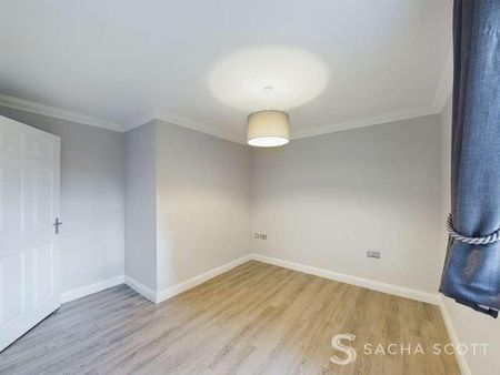 Wingfield Court, Banstead, SM7 - Photo 2