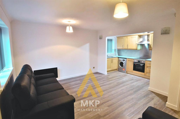 2 bedroom flat to rent - Photo 1