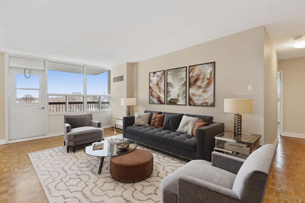 Richmond Park Square - Photo 1