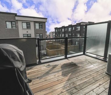 For Lease - 2646 Castlegate Crossing Drive, Pickering, Ontario - Photo 6