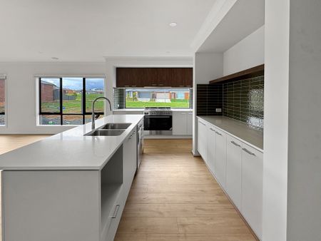 44 Fawcett Road, Lucas - Photo 4