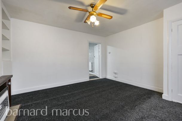 Cranleigh Road, Feltham - Photo 1