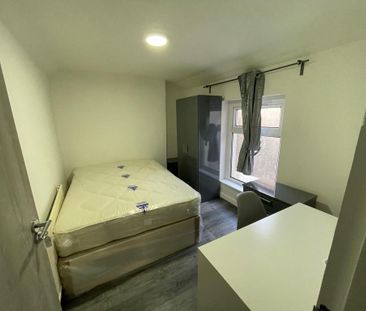 4 bedroom house to rent - Photo 3