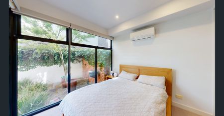 A Rare Fitzroy North Find: Space, Style and Location Combined - Photo 5