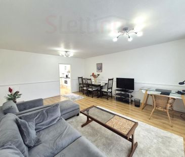 3 bedroom flat to rent - Photo 3