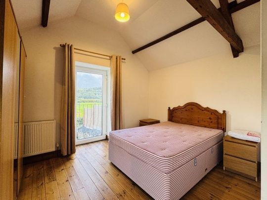 Y Stabal, Carmarthen, SA32 - Photo 1