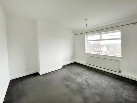 3 bedroom - Photo 2