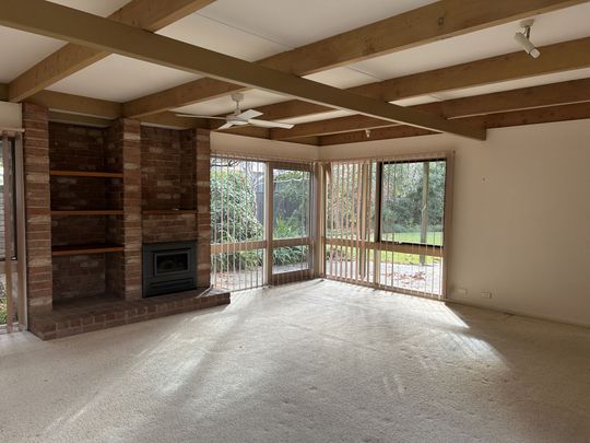 FANTASTIC CENTRAL LOCATION - Photo 1