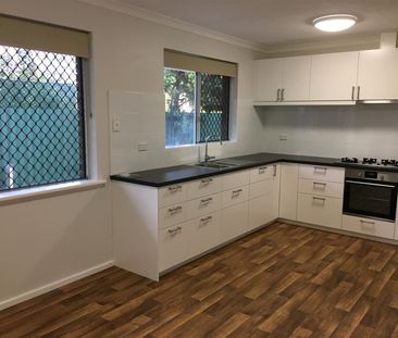 Duplex Located in Rossmoyne High School and Oberthur Primary School... - Photo 5
